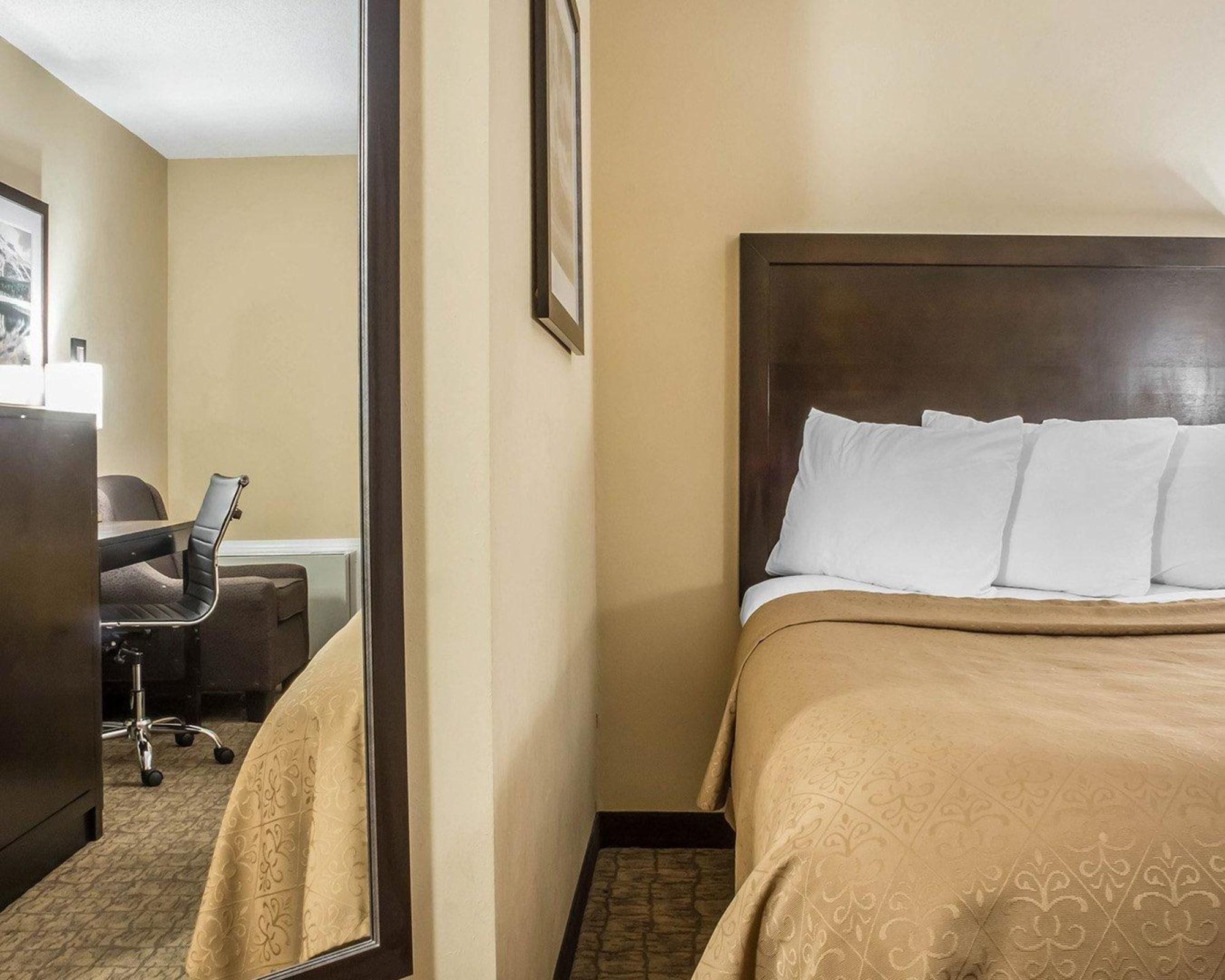 Days Inn By Wyndham Barrie Exteriér fotografie