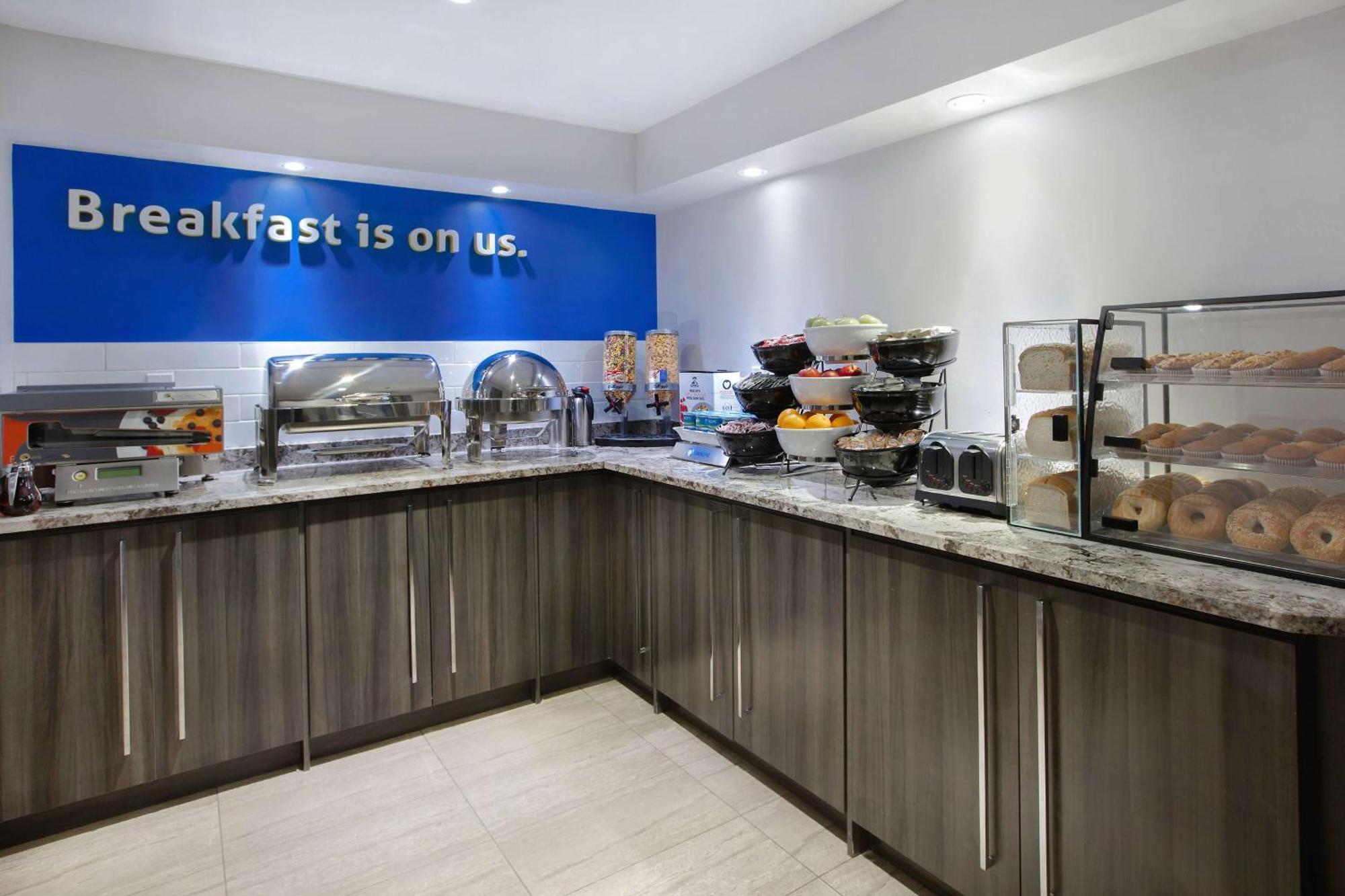 Days Inn By Wyndham Barrie Exteriér fotografie