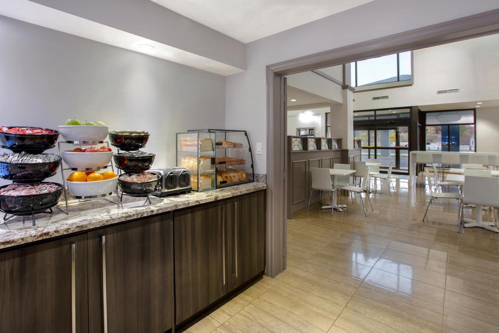 Days Inn By Wyndham Barrie Exteriér fotografie