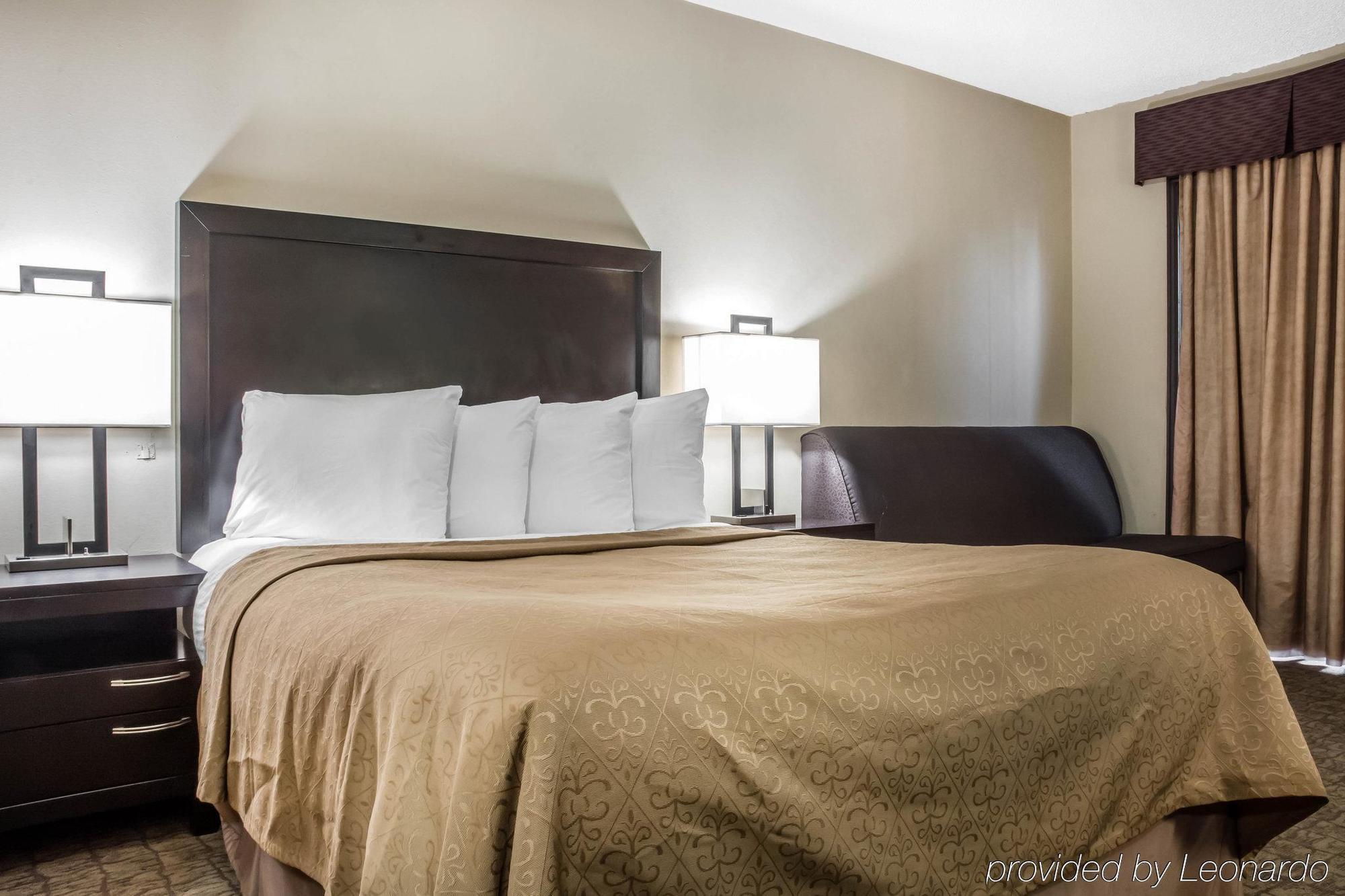 Days Inn By Wyndham Barrie Exteriér fotografie