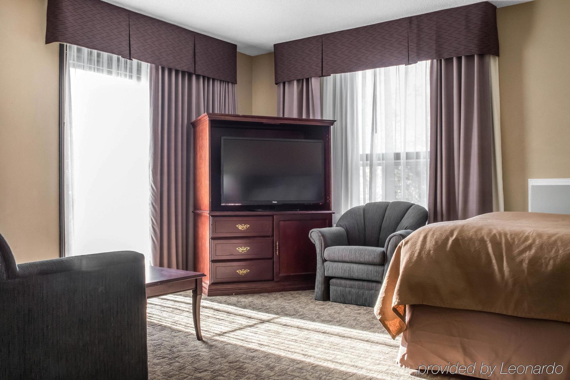 Days Inn By Wyndham Barrie Exteriér fotografie