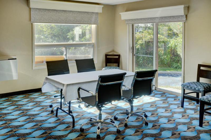 Days Inn By Wyndham Barrie Exteriér fotografie